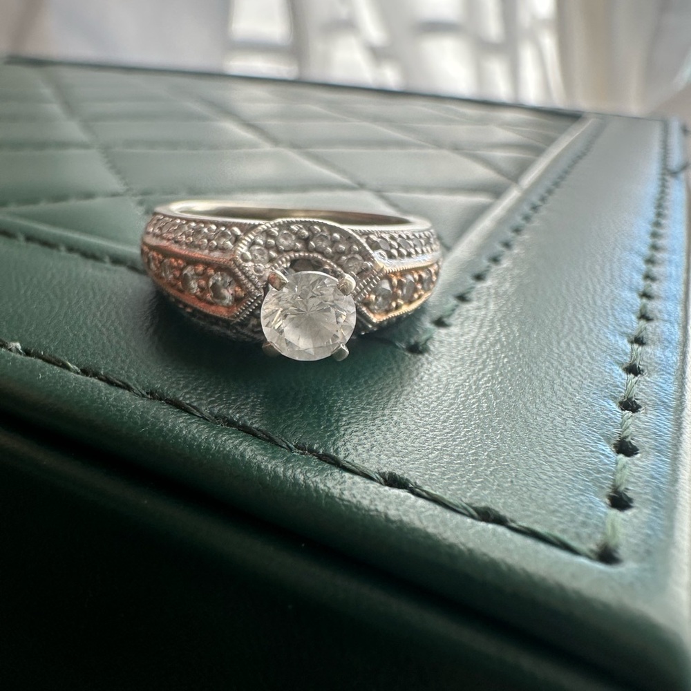 18k Vanna K Ring